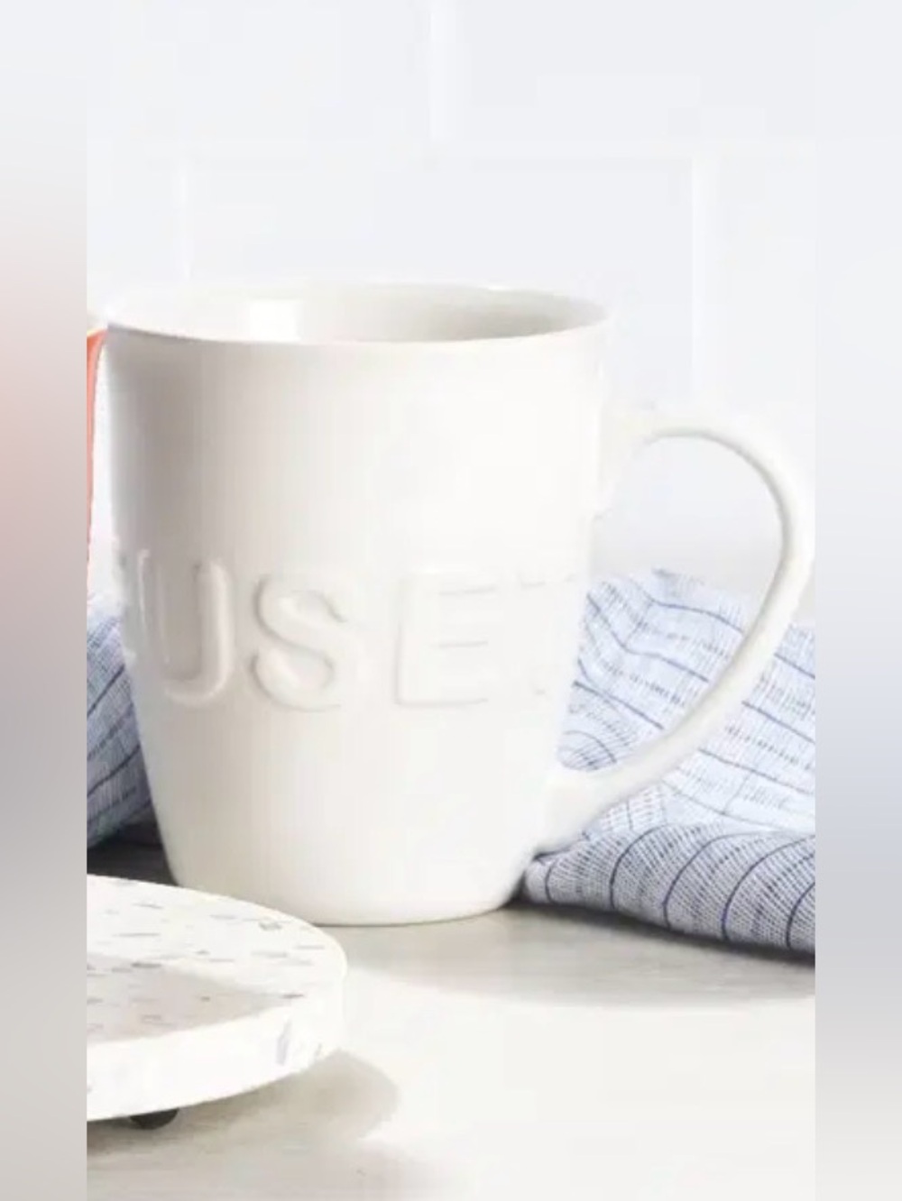 Le Creuset Cream Stoneware Mugs - Pair - Picture 2 of 8